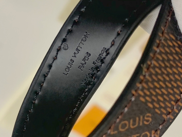 ブランドキーホルダー細部ディテール